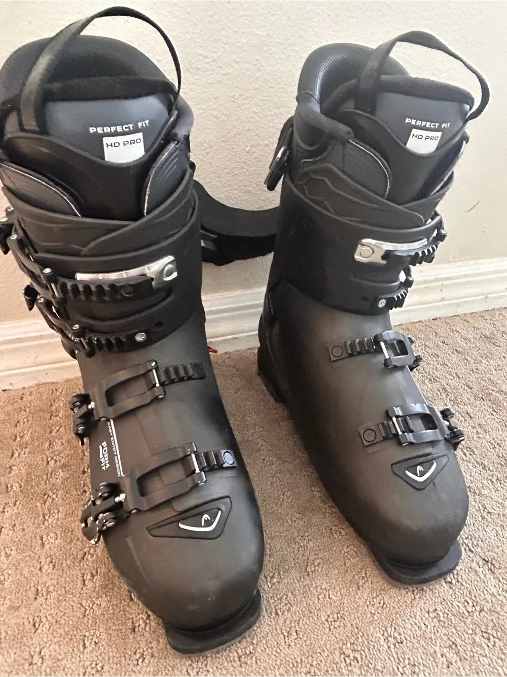 Head Men's Black Alpine Ski Boot - 125 Flex 280-285  size 10-10.5